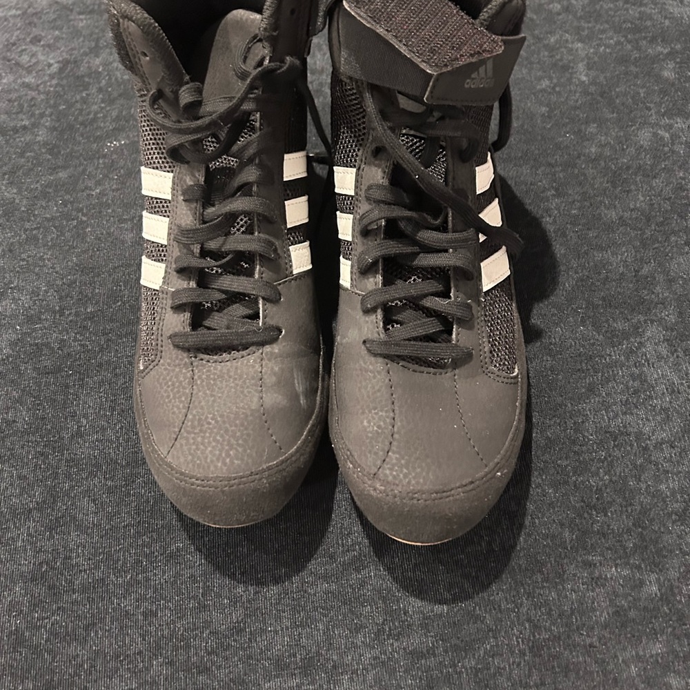 Adidas Size 7 women’s